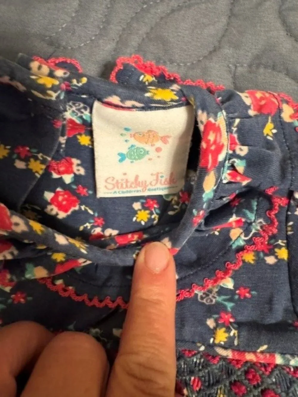 STITCHY FISH BLUE BUBBLE W/SMOCKED FLOWERS SIZE 9 MONTHS